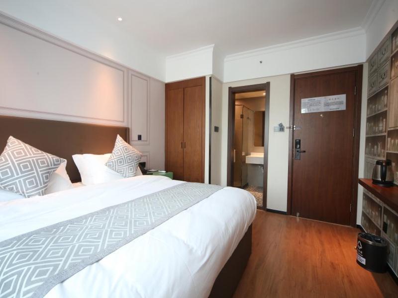 Gma Hotel Shanghai Wuning Road Zhenping Road Metro Station Exterior photo