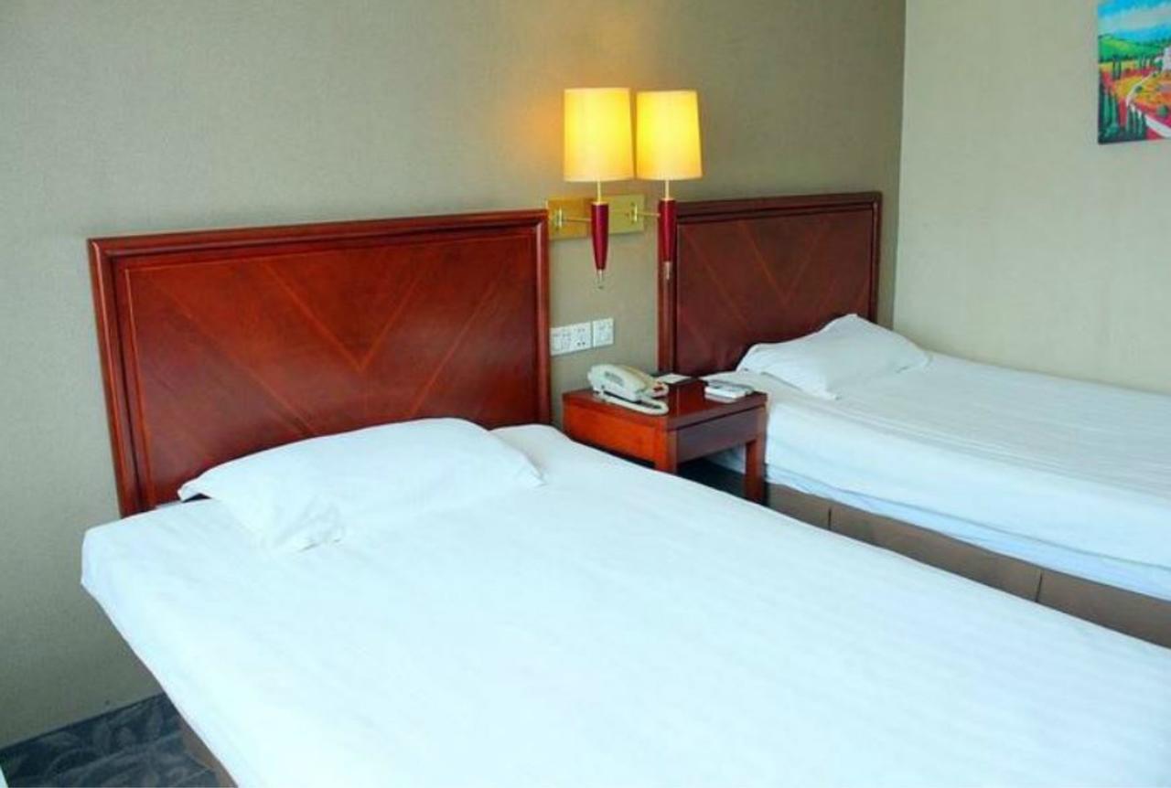 Gma Hotel Shanghai Wuning Road Zhenping Road Metro Station Exterior photo